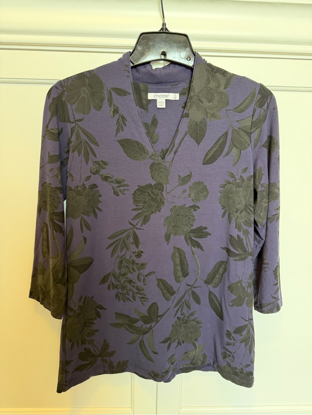Chico's Purple Floral V-Neck Top with Dark Floral Print Size Small
